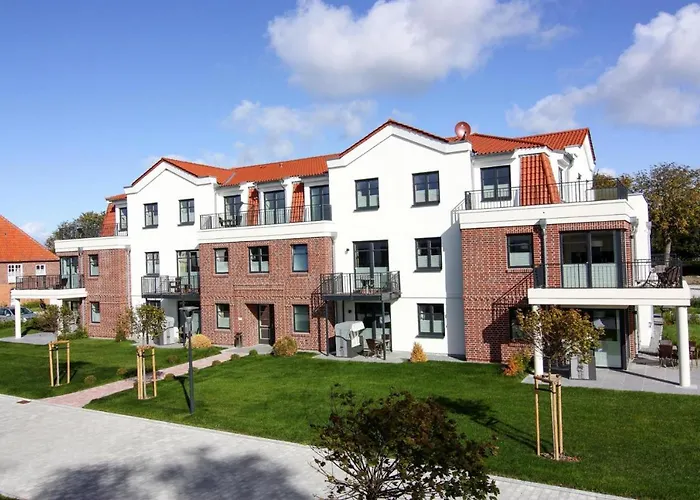 Im Avalon Bellevue, *